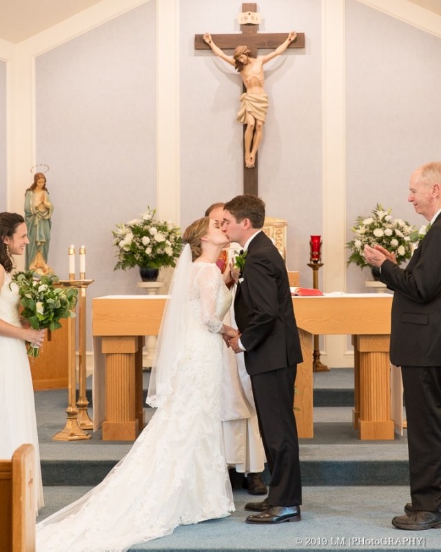 EB2DFC39-F255-401C-9D4F-974185B099AC_1_105_c